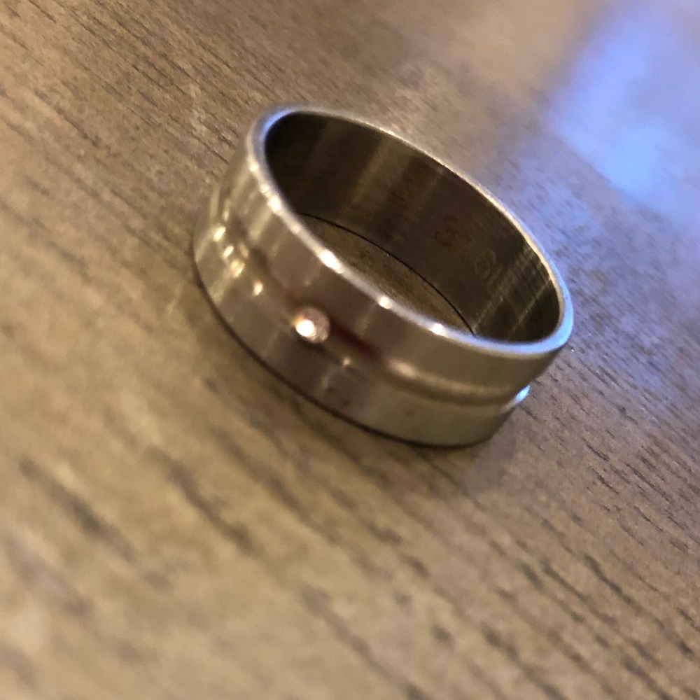 Single studded Ring size 9